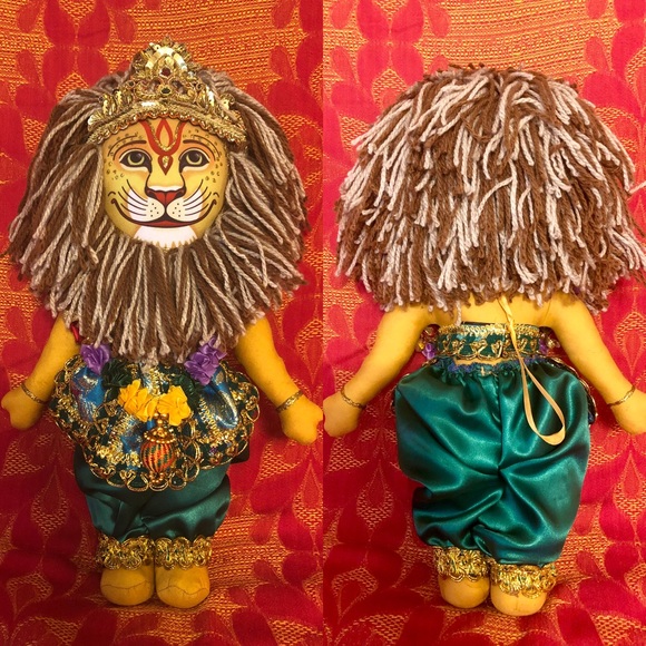 Beautiful Narasimha Krishna Hindu worship altar India doll - Picture 2 of 4